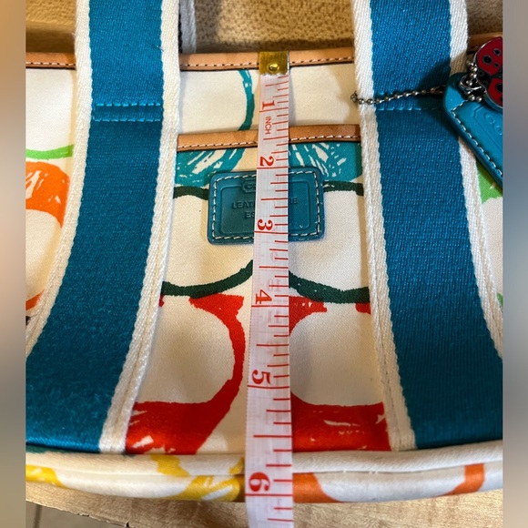 Coach Scribble w lady bug charm 5659 - Picture 9 of 10